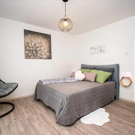 Apartment Dreams
